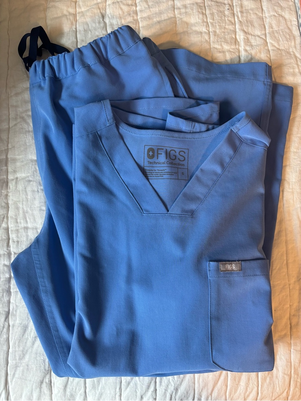 FIGS Classic V-Neck Scrub Top in Royal Blue